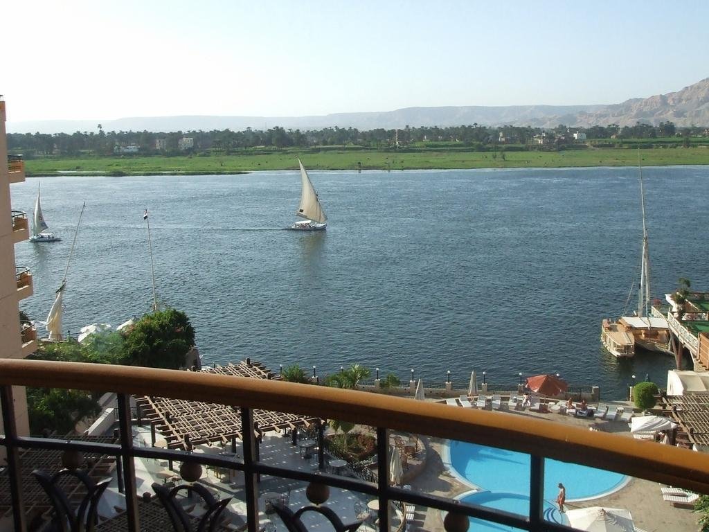 Луксор: Lotus Luxor Hotel