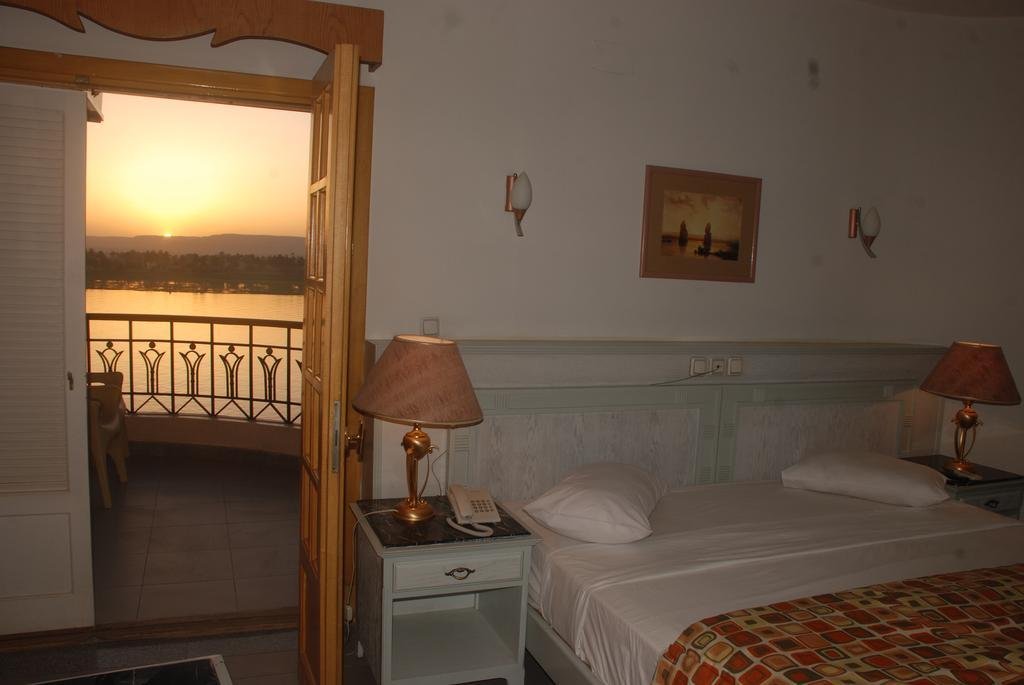 Луксор: Lotus Luxor Hotel