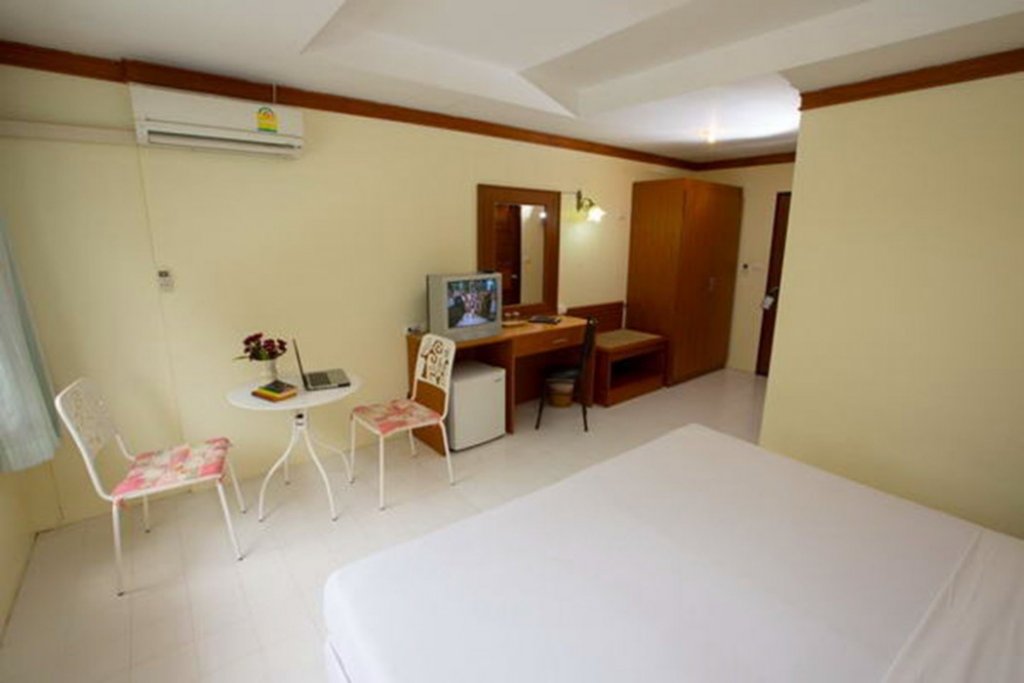 Кату: Regent 2002 Patong