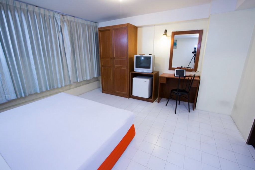 Кату: Regent 2002 Patong