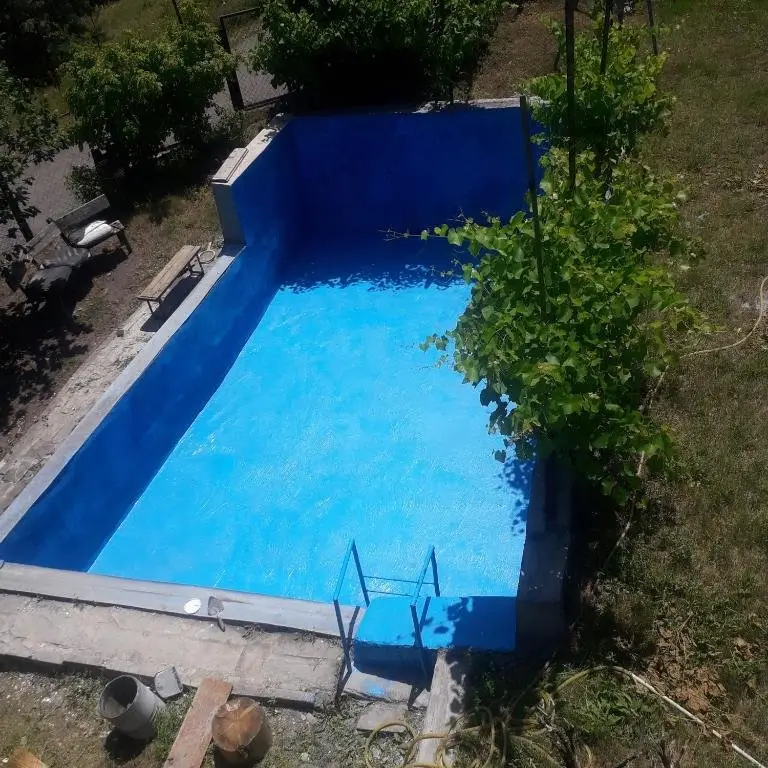 Ликани: Nika's House