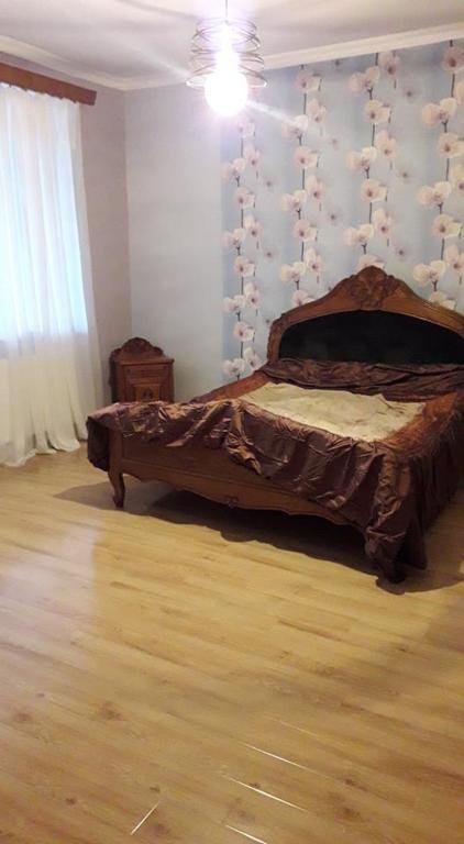 Ликани: Nika's House