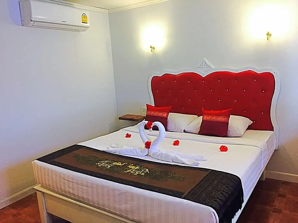 Краби: Phi Phi K House