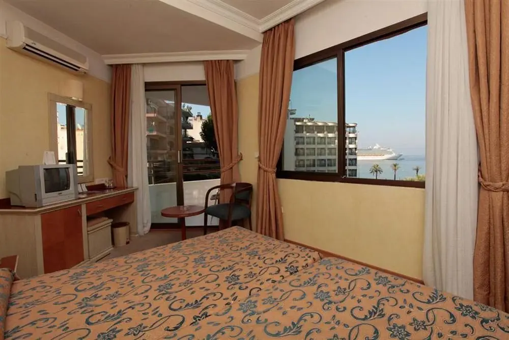 Кушадасы: Noa Hotels Kuşadasi Beach Club