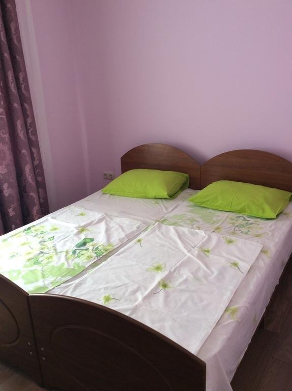 Гагра: Na Komarova 2 Guest House