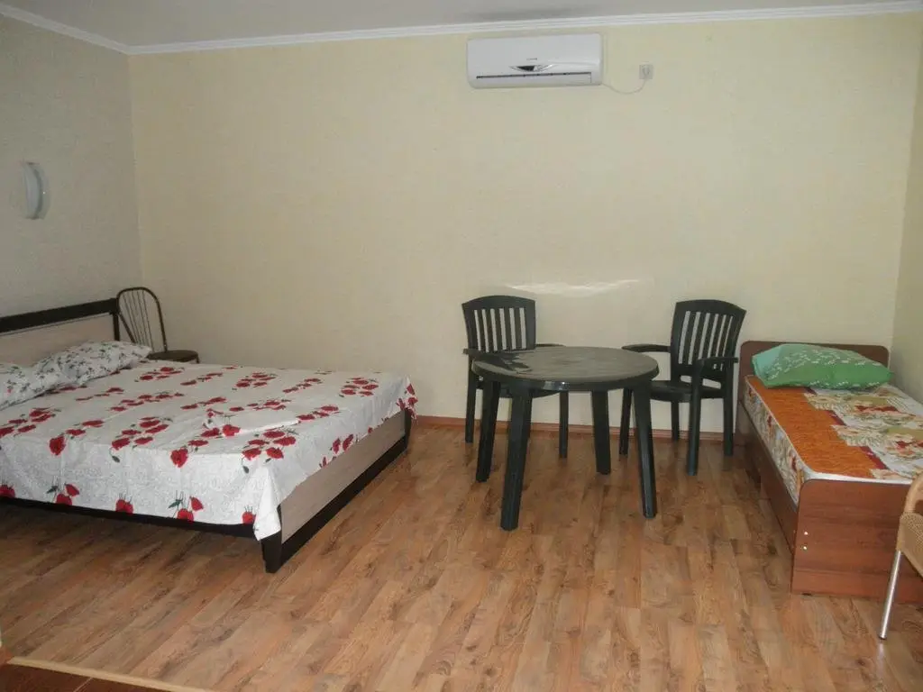 Гудаута: 7 Palm Apartments