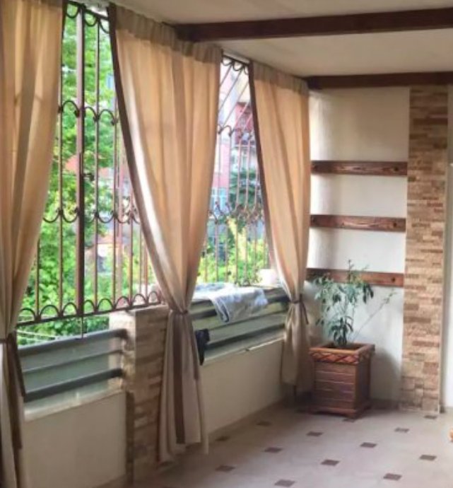 Пицунда: Tryohkomnatnaya Kvartira Naprotiv Hrama Apartments