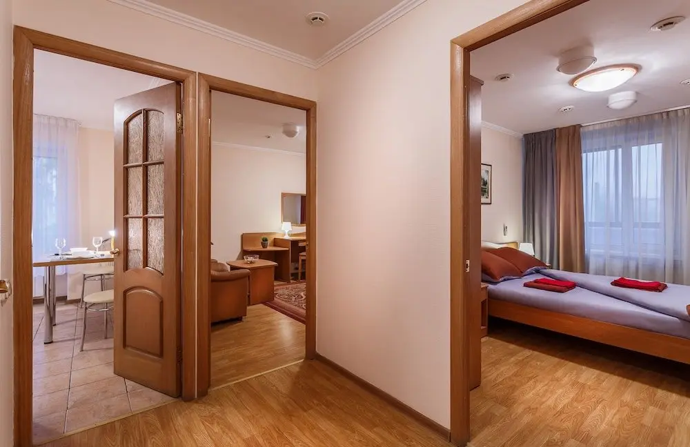 Москва: U Metro Krasnoselskaya Apartments
