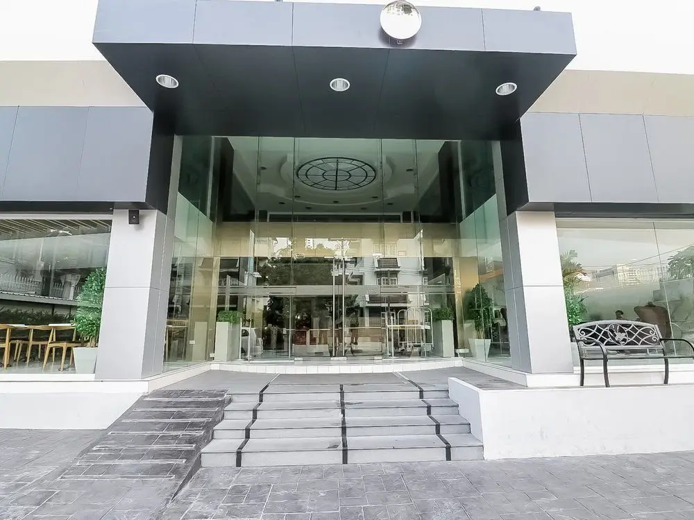 Бангкок: Nida Rooms Petchburi Crown 21 at Cubic Hotel