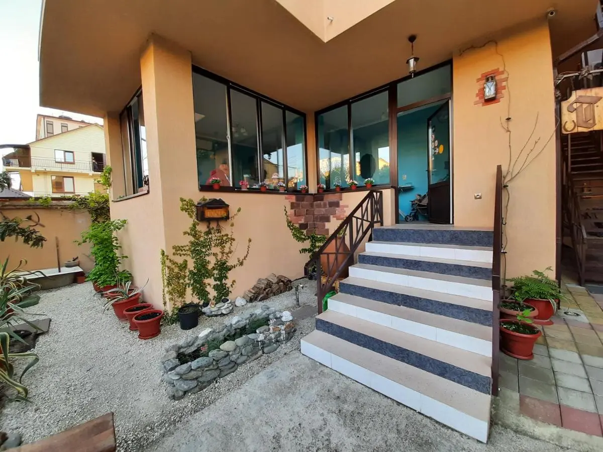 Адлер: Guest House Teremok