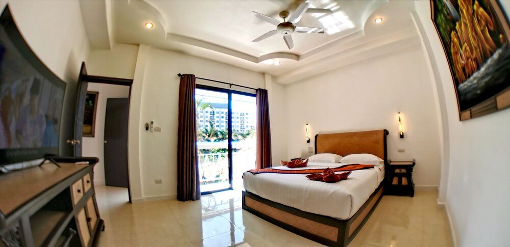 Паттайя: Tucheland Luxury Villa Pattaya 7BR