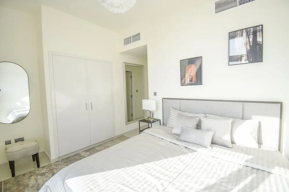 Дубай: Spacious Luxury Villa With Pool and gym in Dubai