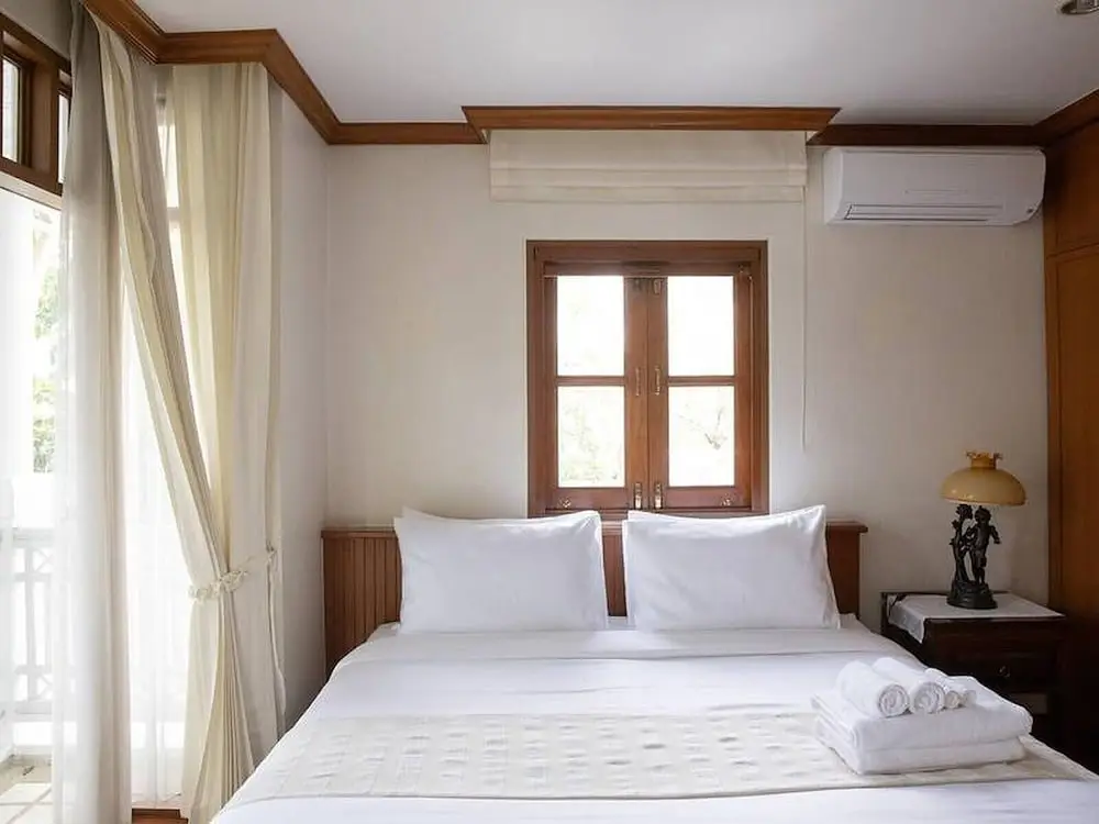 Бангкок: Royal Riverside Villa River View Suite