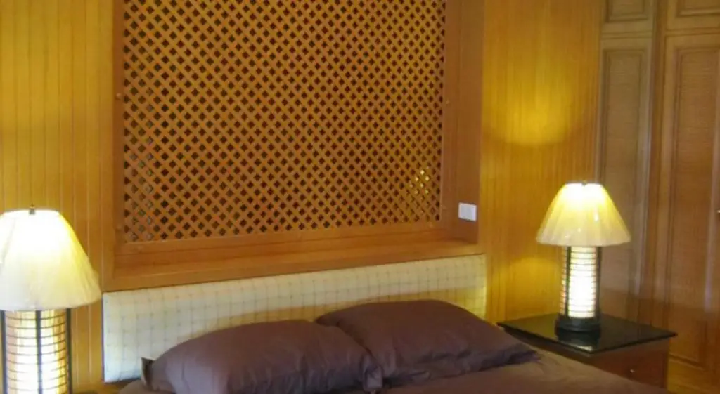 Паттайя: Vt1 Luxury Thai Style Service Apartment