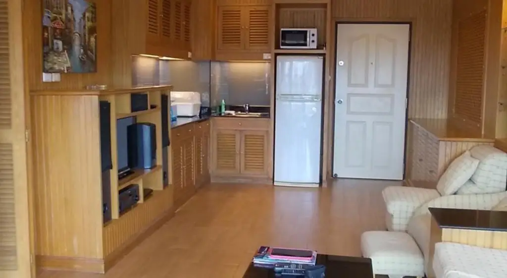 Паттайя: Vt1 Luxury Thai Style Service Apartment