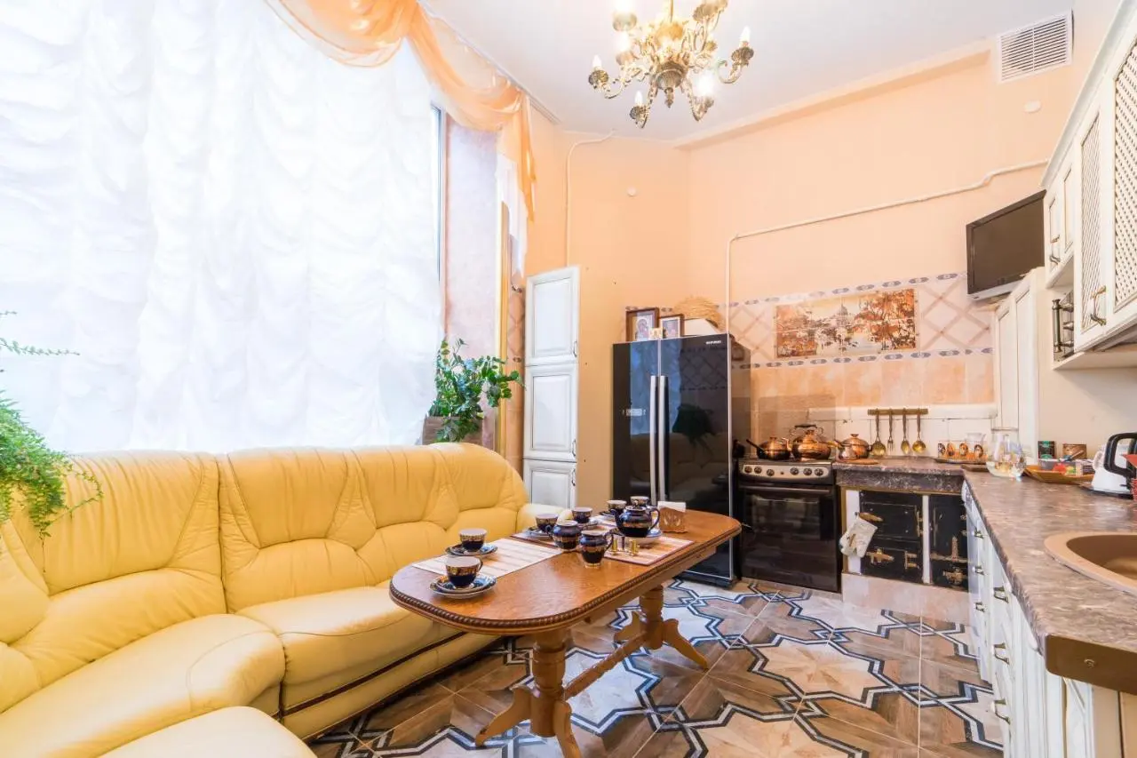 Санкт-Петербург: Aristocrat Apartment