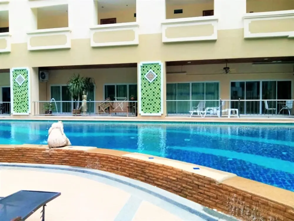 Паттайя: Penthouse studio apartment The Residence Jomtien