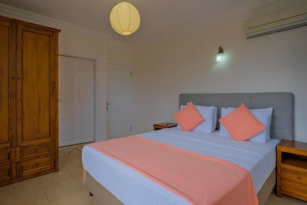 Фетхие: Rose Çalış Beach Villa