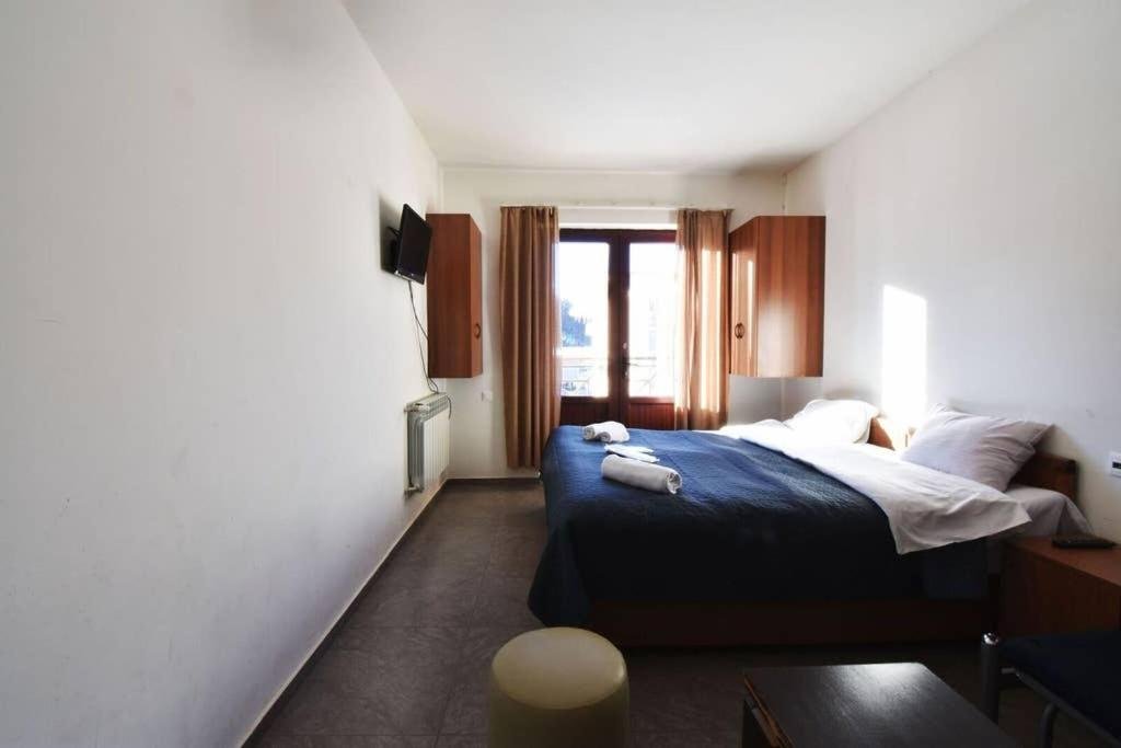 Бакуриани: Sunny apt With balcony in the heart of Bakuriani