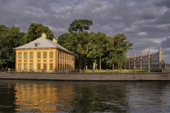 Санкт-Петербург: Summer Garden Guest House