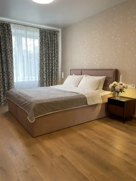 НаМореApartment'sКварира Двухкомнатная с фонтаном с выездом на косу — фото 1