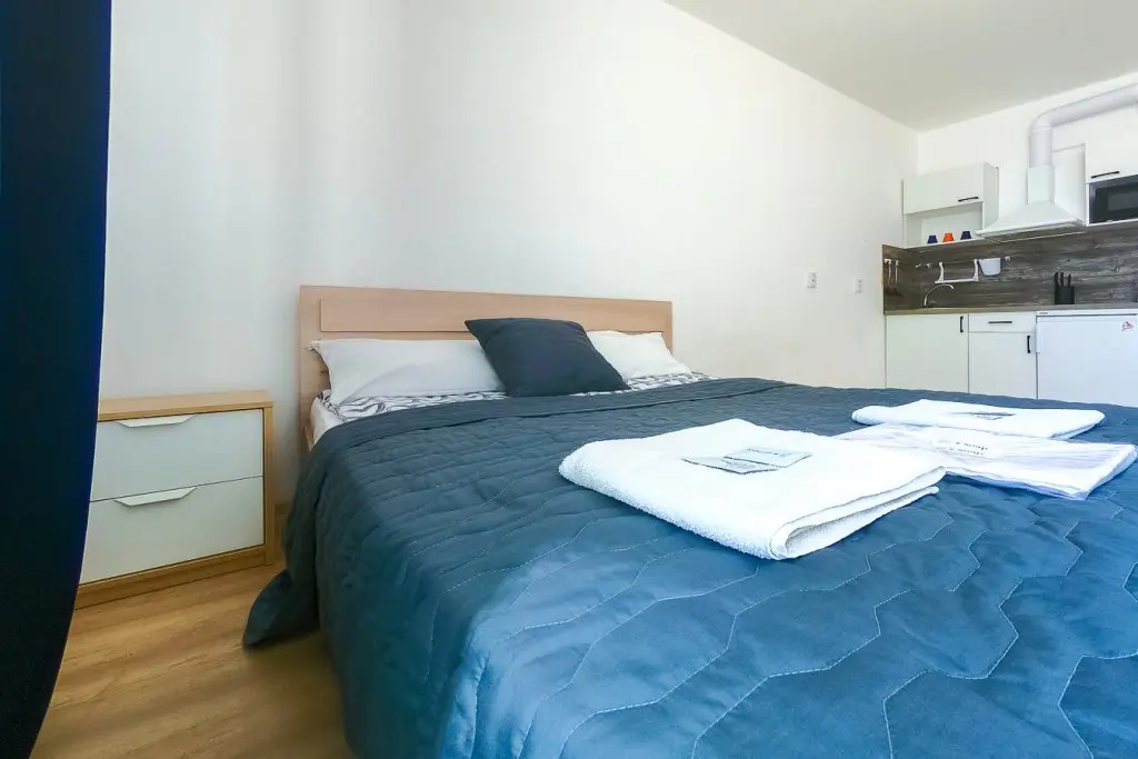 Екатеринбург: Apartments on Akademika Parina street 46/5