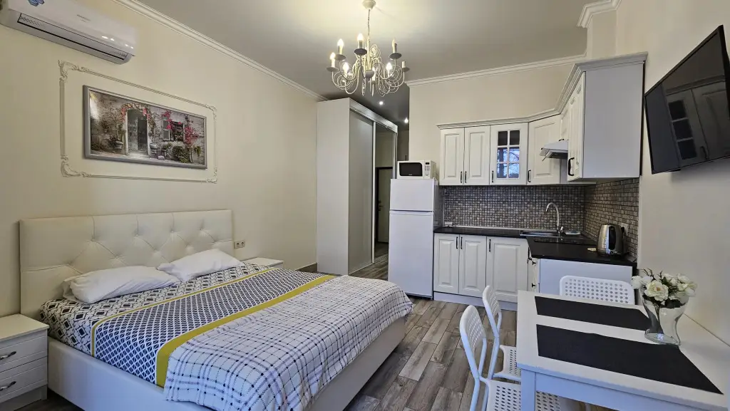 Сочи: Апартаменты Уютная Студия в Центре на Войкова от HomeHotelSochi