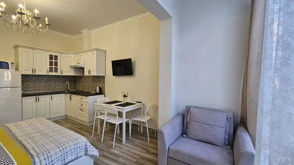 Сочи: Апартаменты Уютная Студия в Центре на Войкова от HomeHotelSochi