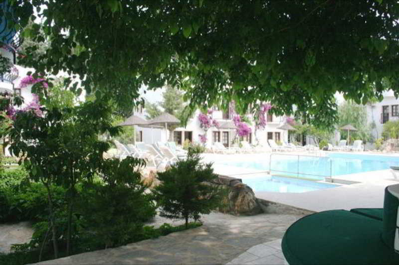 Битез: Flora Safir Hotel