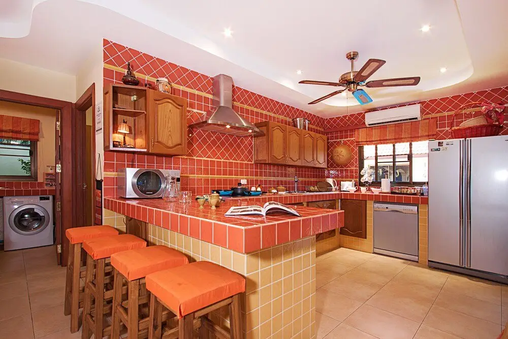 Муанг: Villa Oditi