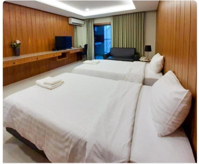 Чиангмай: Private Wooden Style Studio Room in City Area