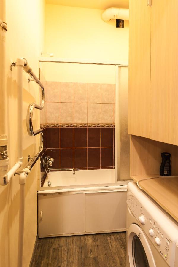 Санкт-Петербург: Меблированные комнаты Old Flat на Лиговском 55