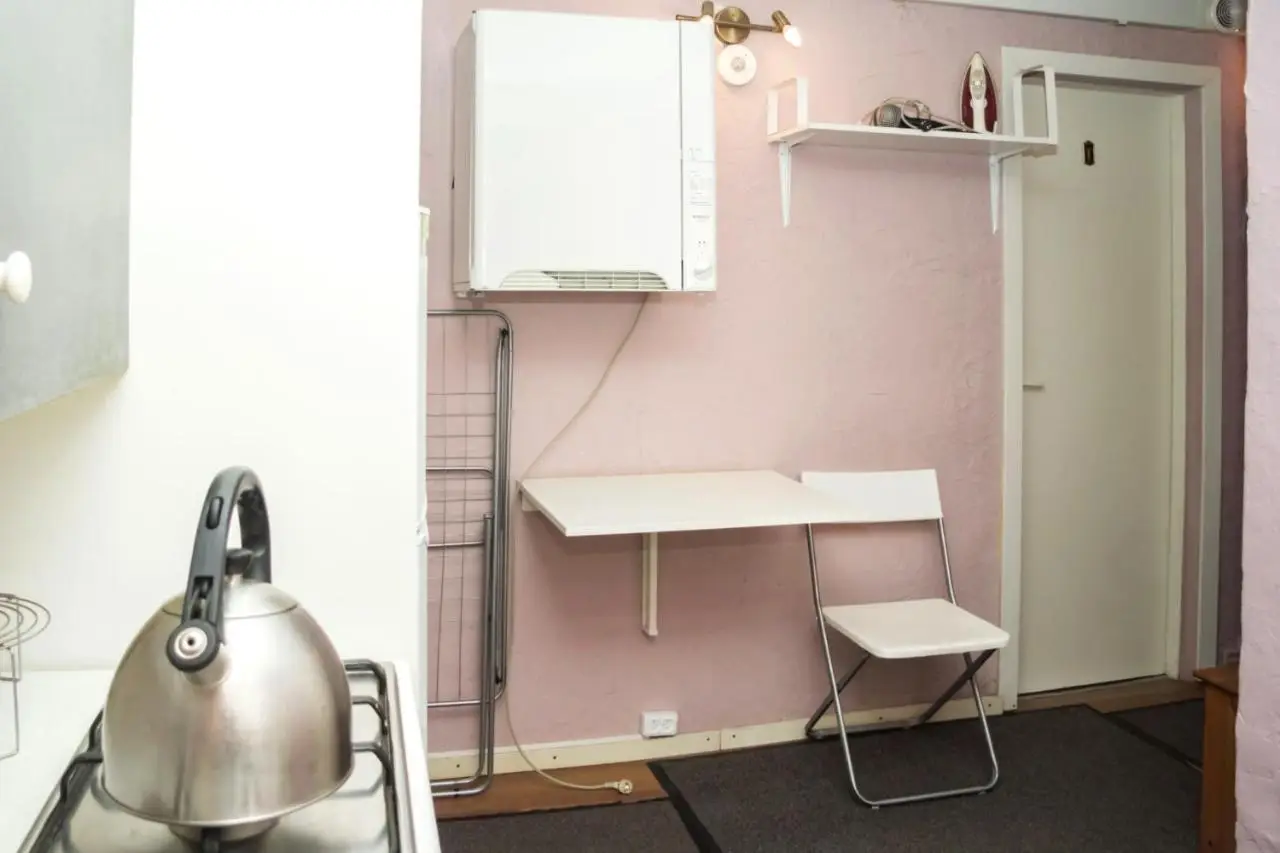 Санкт-Петербург: Меблированные комнаты Old Flat на Жуковского