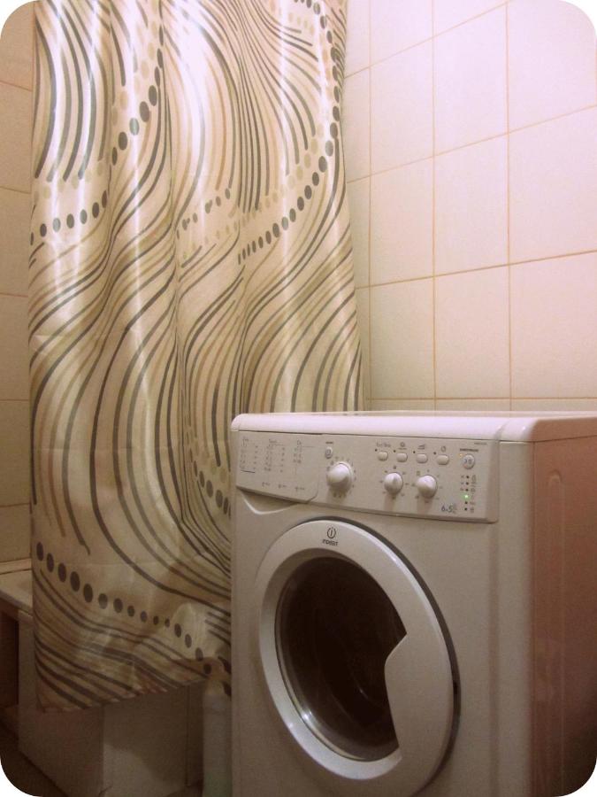 Санкт-Петербург: Меблированные комнаты Old Flat на Жуковского