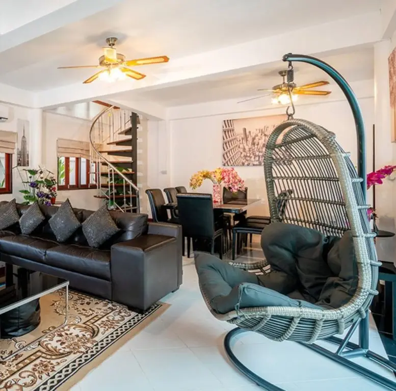 Тхаланг: Naiyang Beach - 4 Bedroom Pool Villa