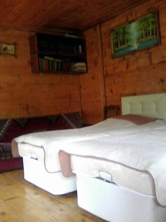 Батуми: Villa Tengiz