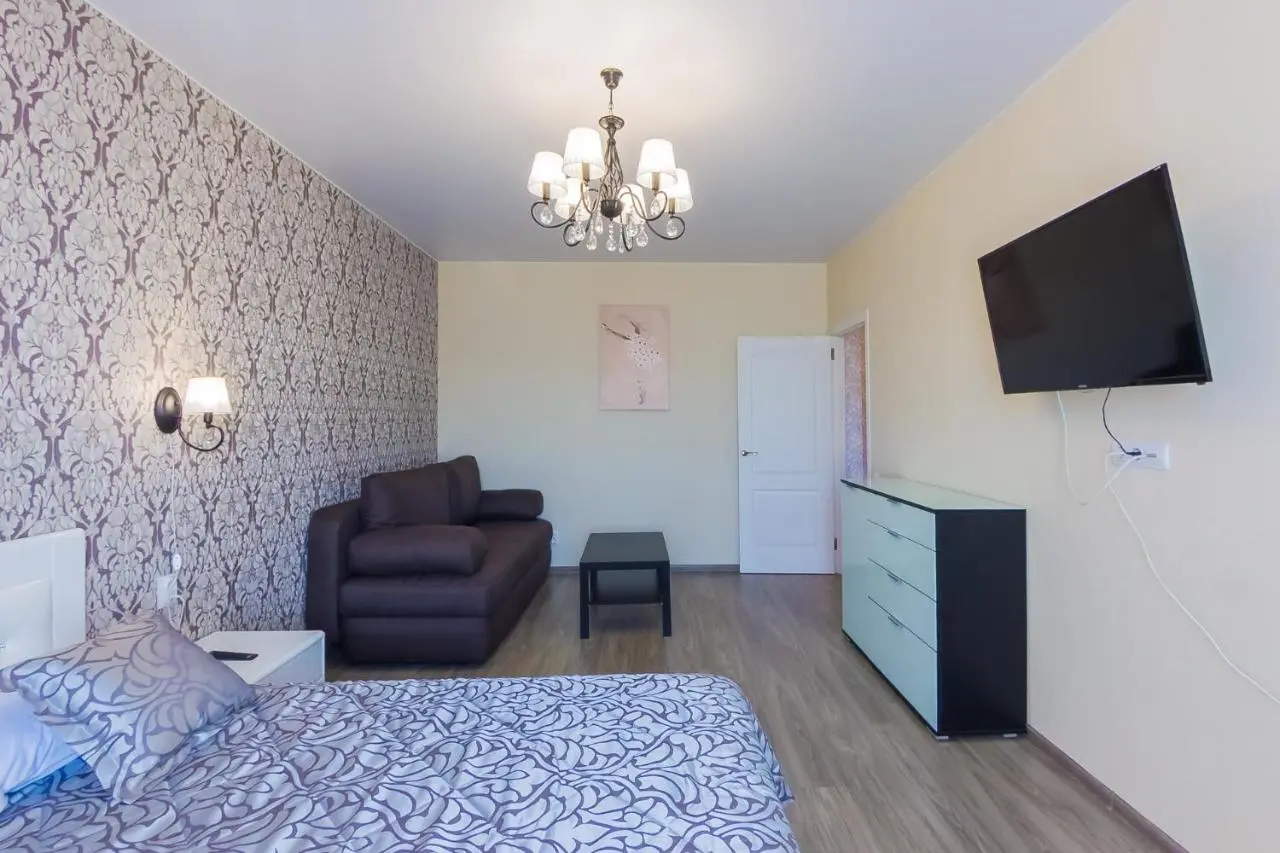 Санкт-Петербург: Kremenchugskaya Apartment