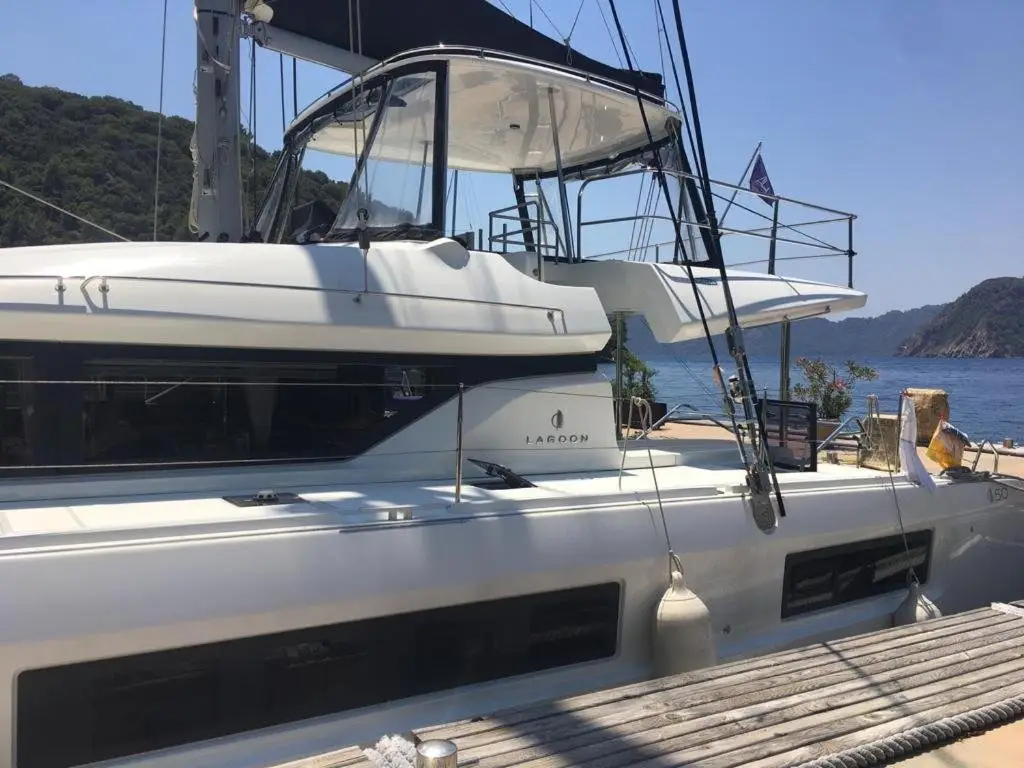 Мармарис: Lagoon 50ft