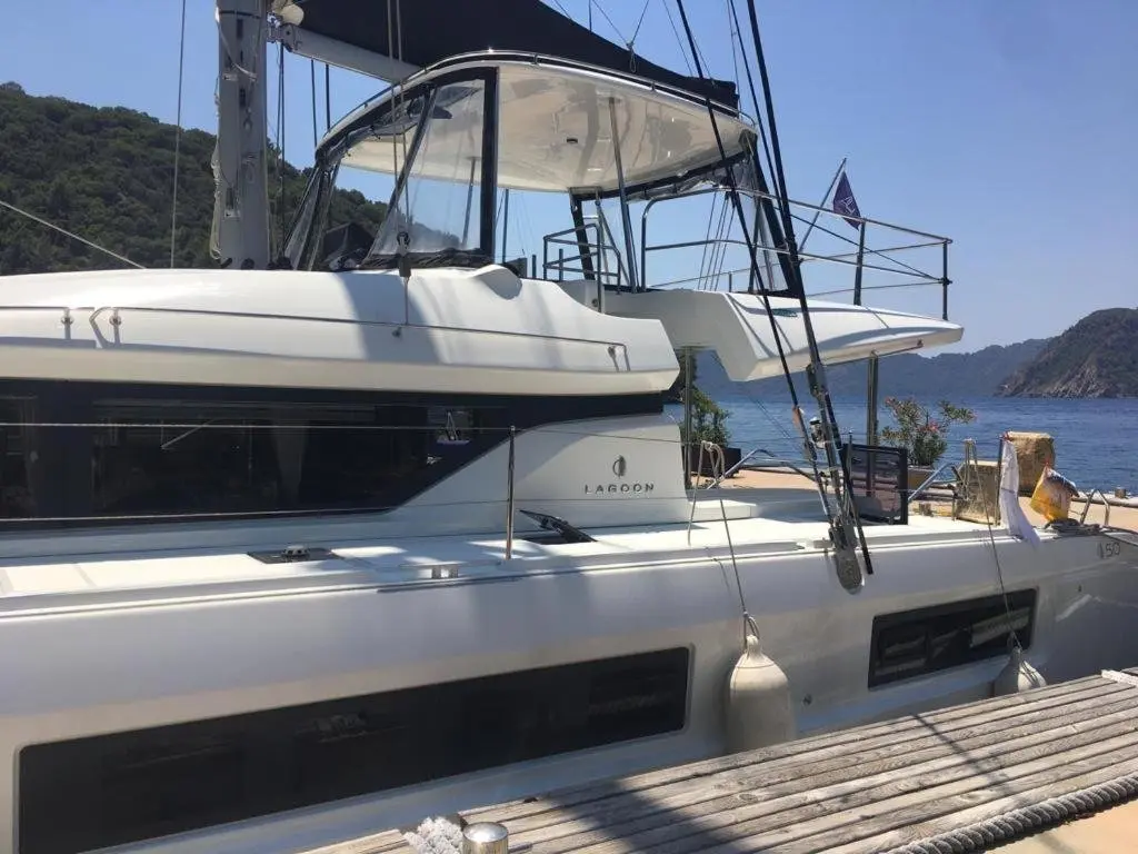 Мармарис: Lagoon 50ft
