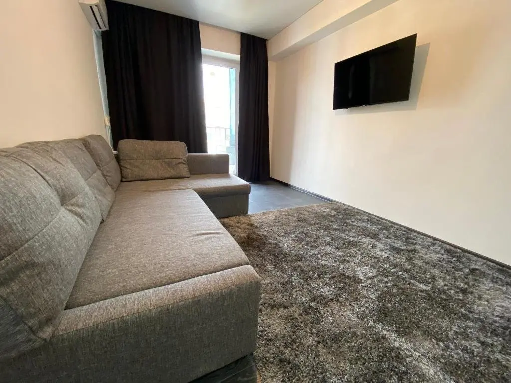 Алматы: MEDINAHOTELKZ, # 63, вид на горы, 15 мин пешком до арбата, HALAL