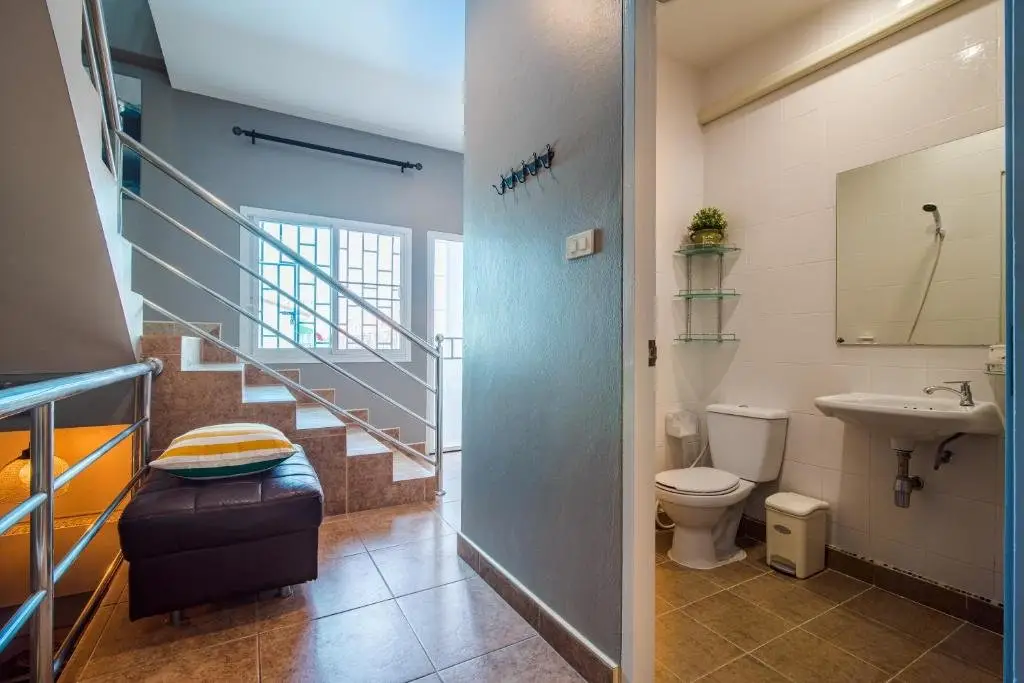 Хуахин: Super nice townhouse in city center, 10 minutes walk to beach, night market ...