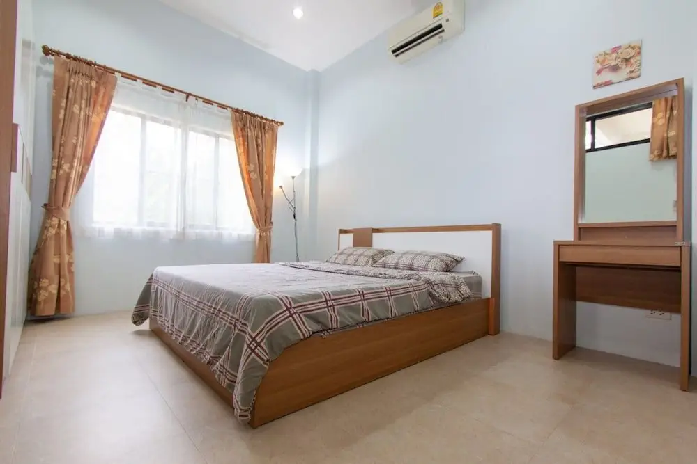 Муанг: Chalong Harbour Estate 3-bedroom Pool Villa
