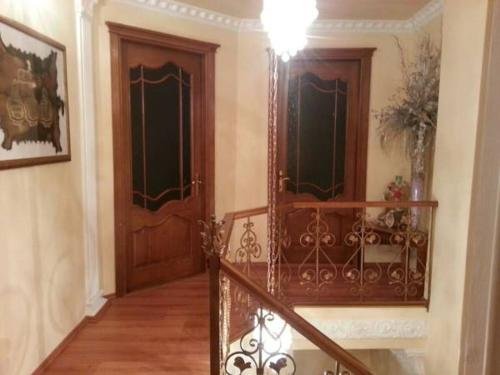 Баку: 28 MAJ Street NEFT AKADEMIA