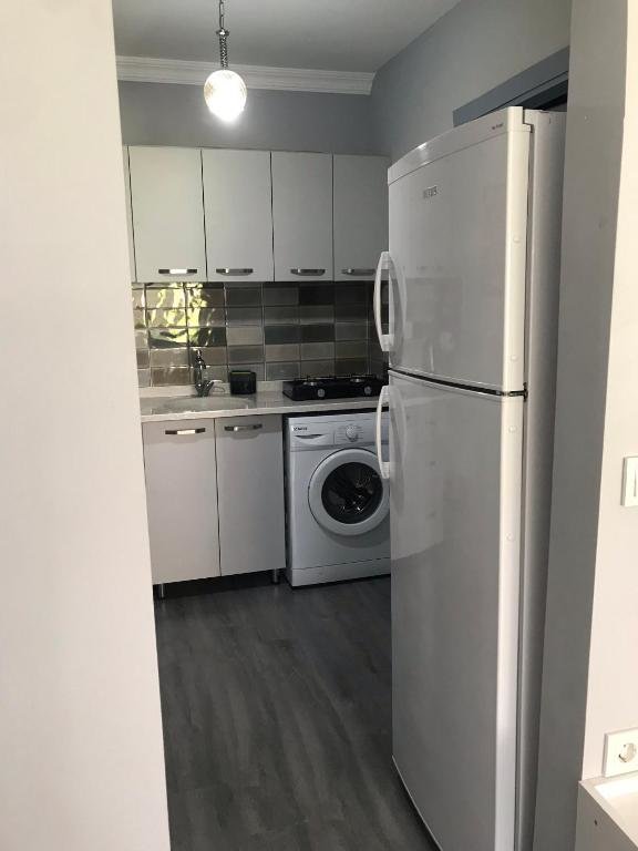 Мармарис: Lovely studio in excellent central location 1 min walk to beach with air/con