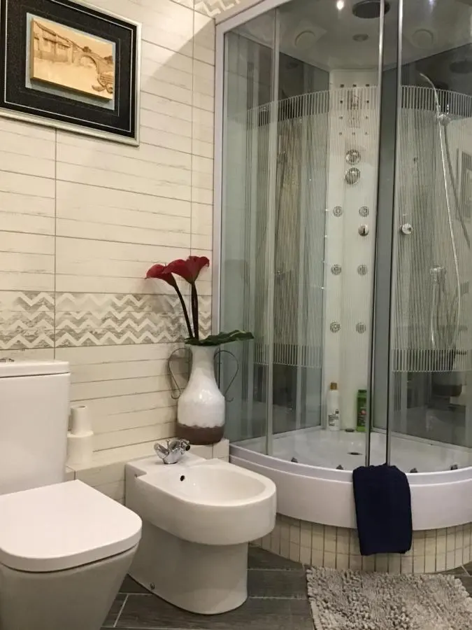 Санкт-Петербург: Apartment Obvodnyi Luxe