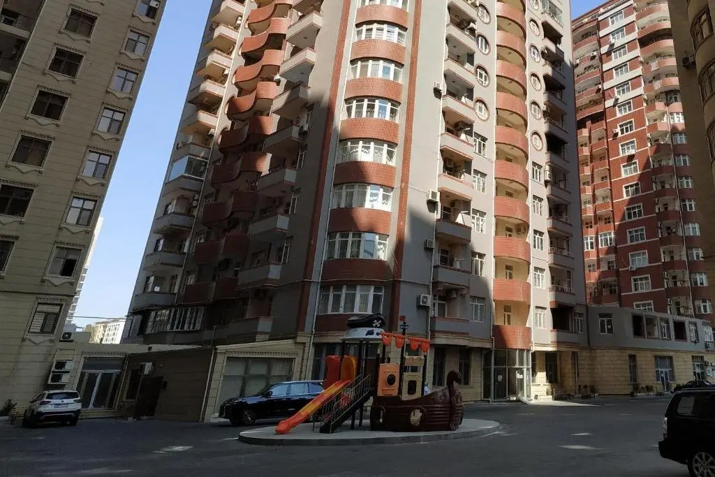 Баку: Apartments near Port Baku and 28may metros station