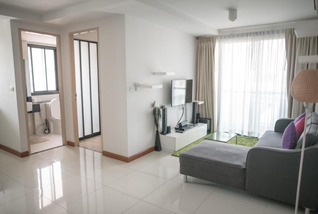 Le Cote, Thonglor Soi 8, Top Floor 2 Balcony 55sqm (Adults Only) — фото 1