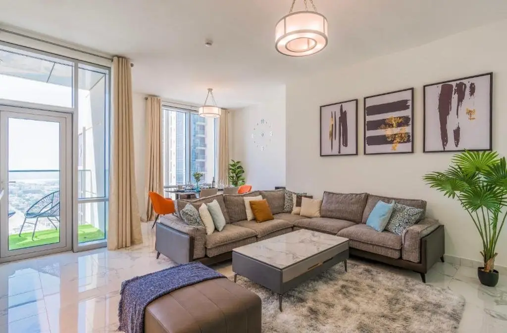Дубай: HOSPITALITYEXPERT 2BR High Floor flat Sleeps 5 Panoramic Canal & Ocean Views Stunning Pool