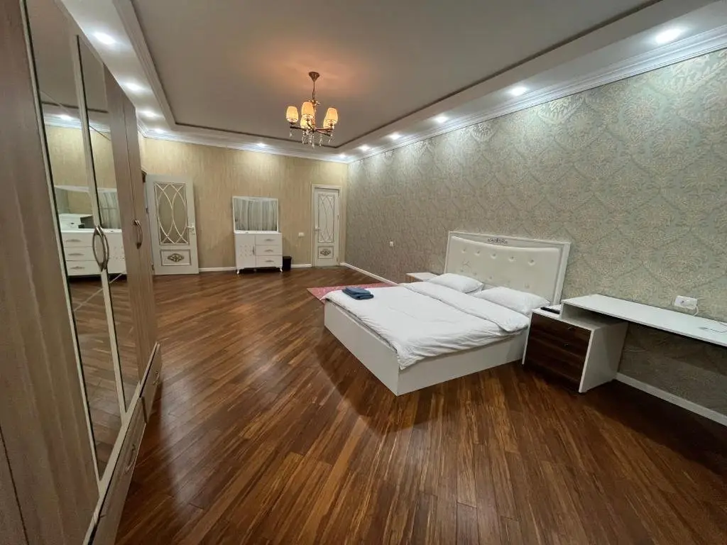 Баку: NİZAMİ STREET Center apartment
