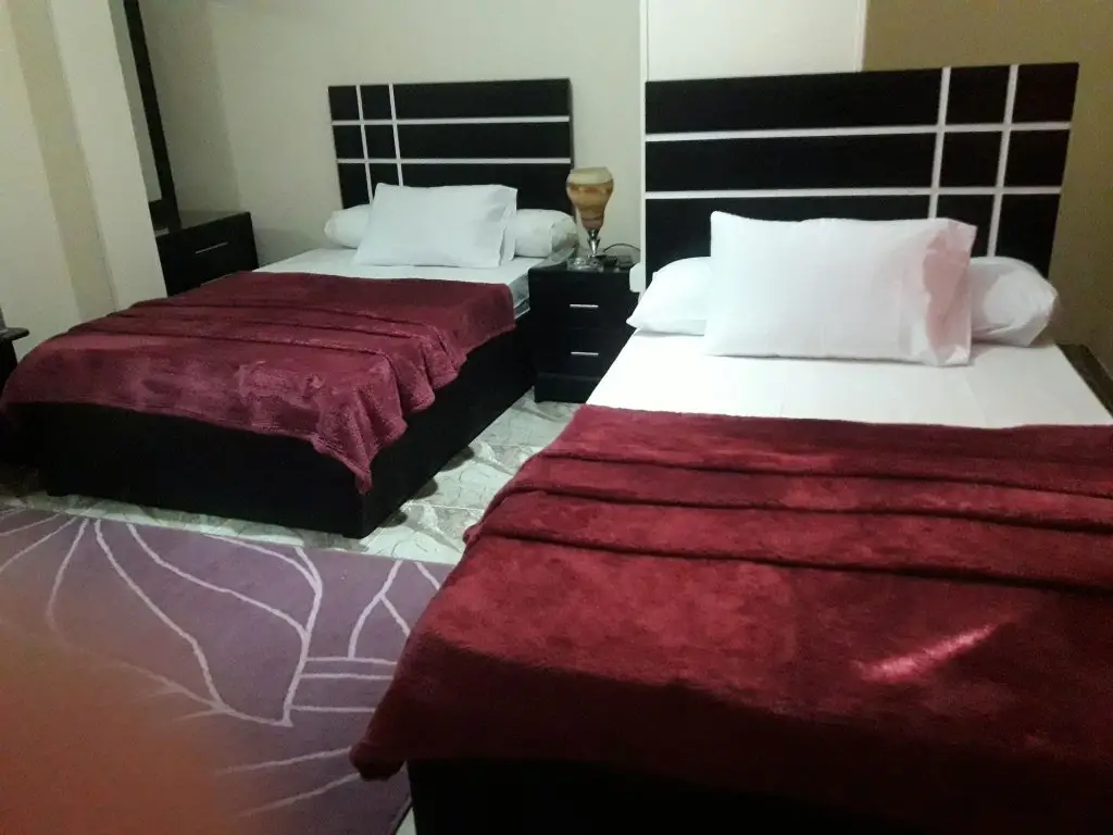 Three Giza pyramids inn — фото 1